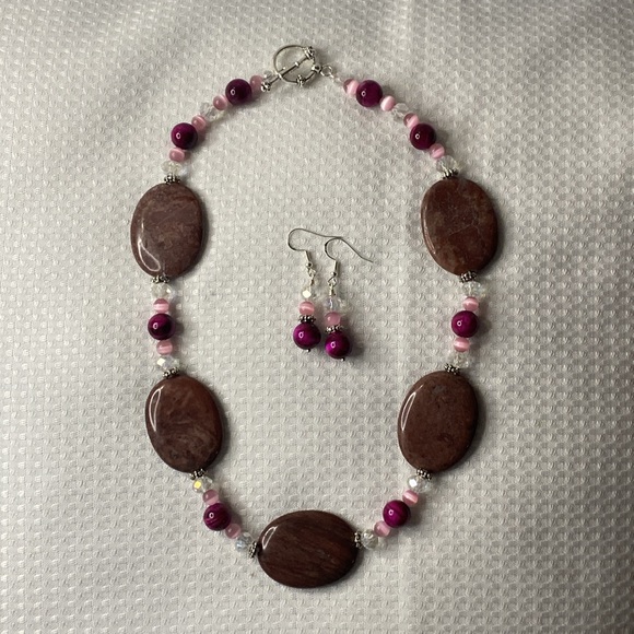 Handcrafted Brecciated Jasper and Hot Pink Tiger’s Eye Necklace Set - Picture 4 of 6